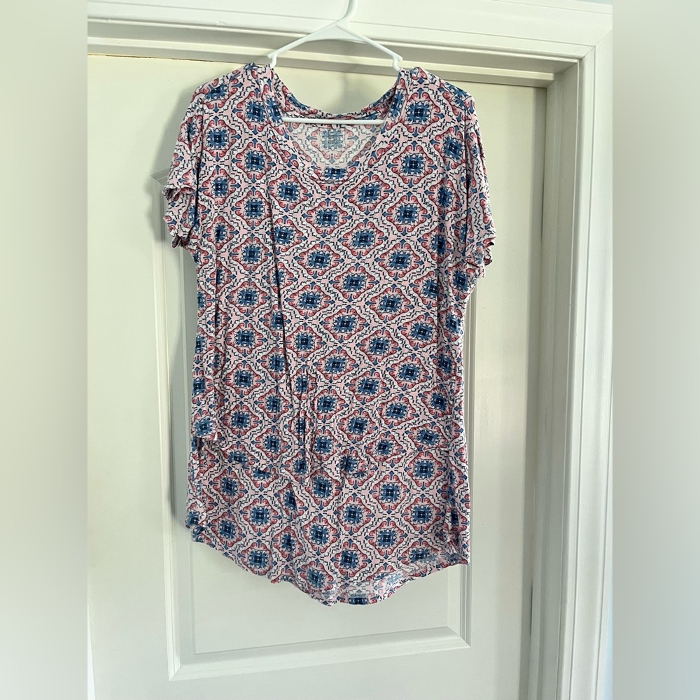 Latched mama short sleeve sleeve tee nursing/maternity
